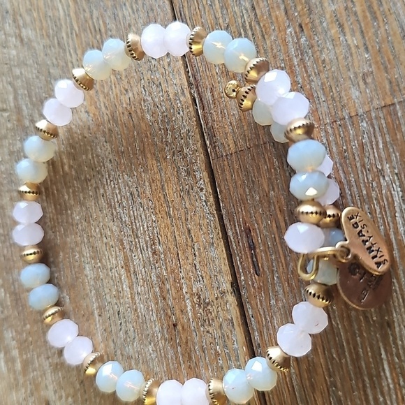 Alex and Ani Vintage sixty six collection retro pink& AB faceted wrap bracelet - Picture 3 of 6